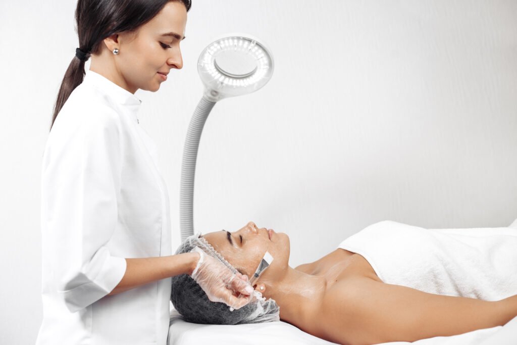 What Is the Clinical OxyGeneo 4 in 1 Facial?